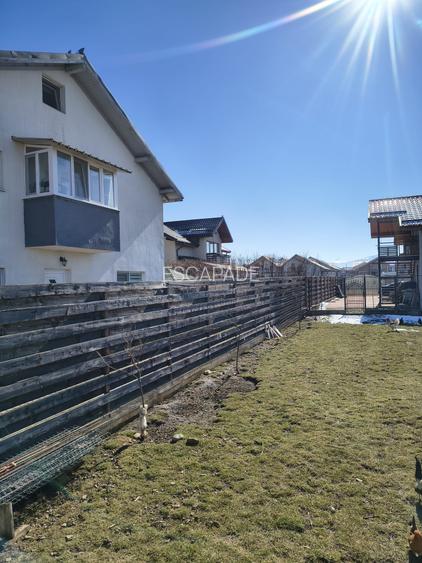 De vanzare 500 mp teren intravilan, Cartier Izvor, Tarlungeni, Brasov - 2