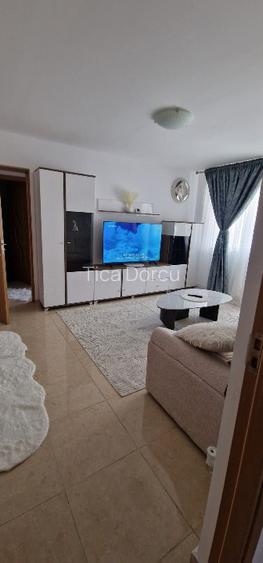 Închiriez apartament cu 2 camere  zona  Alexandru cel bun  - 10
