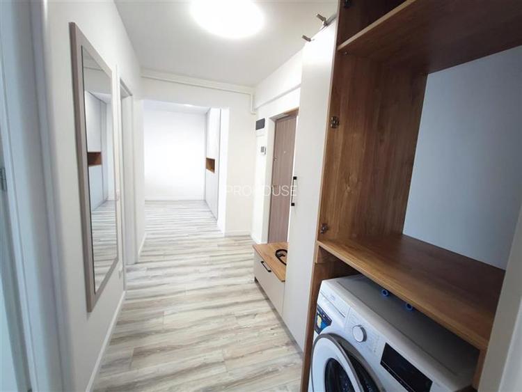 Bloc nou - langa Universitatea Bacovia - 2 camere - mobilat si utilat nou - 10