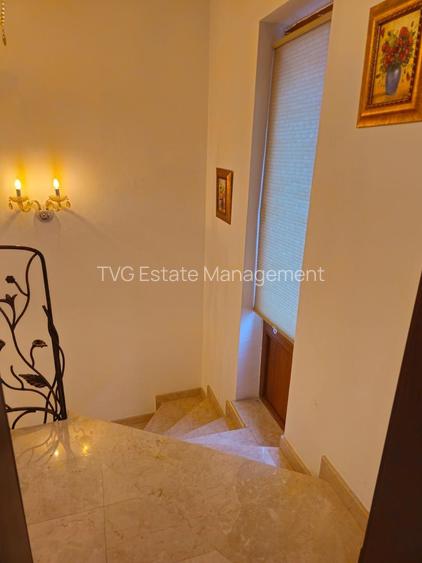 Vila frumoasa ,localizata central\ Unirii Square\Proprietar - 14