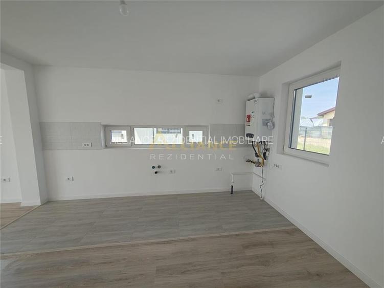 Casa tip duplex - 3 camere - 2 bai - 4