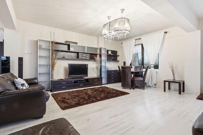 PENTHOUSE ULTRACENTRAL CU PRIVELISTE PANORAMICĂ | 3 CAMERE - 4