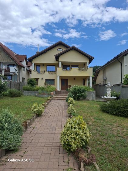 Casă de vanzare in Rm. Valcea-294 mp, teren 958 mp, deschidere la raul Olănești