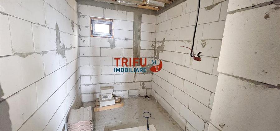 Casa de vanzare la rosu S+P+M si teren 1062 mp zona Micesti
