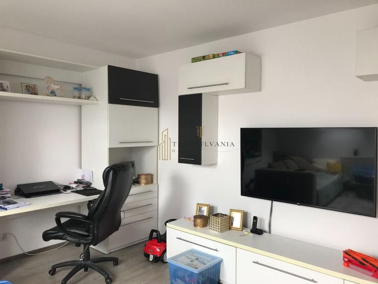 Apartament 3 camere, decomandat