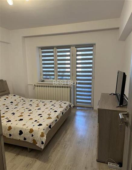 SEBASTIAN PARC, MOTOC, 76 MP ETAJ 7/8 RENOVAT RECENT, BLOC 2001 - 9