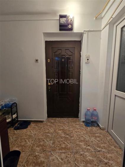 Podu Ros - Posta, 2 camere decomandat, etaj intermediar - 5