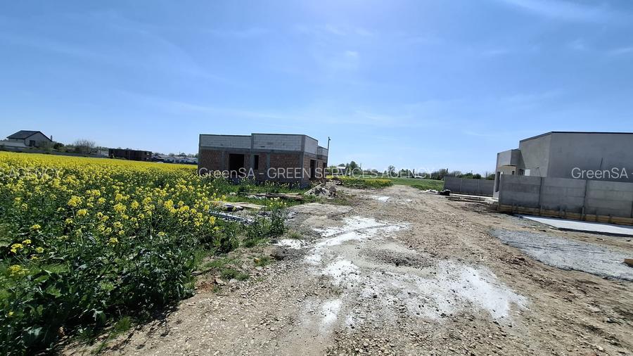 Ciutaci - Salciei, 800 mp, deschidere 40 m, drum 11 m, langa vile in constructie - 28