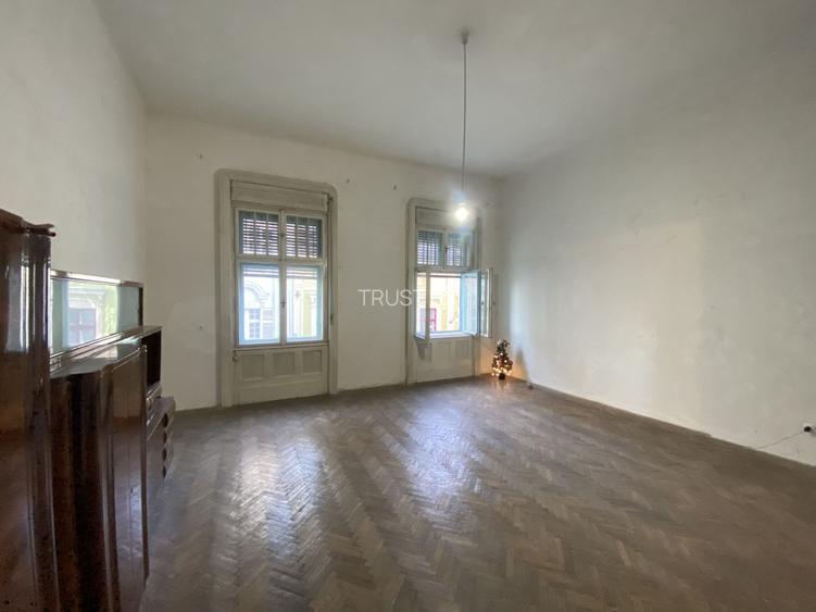 COMISION 0, PALATUL MIKSA STEINER, 3 Camere, 78 MP, Et 1, Piata Unirii - 2