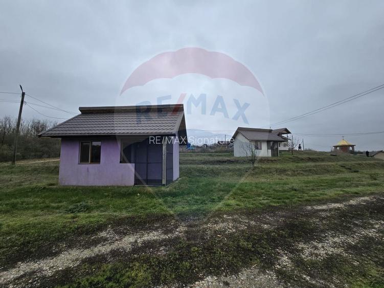 DE VANZARE LAC Pescuit sportiv 6,7ha + TEREN 6,3ha - 12