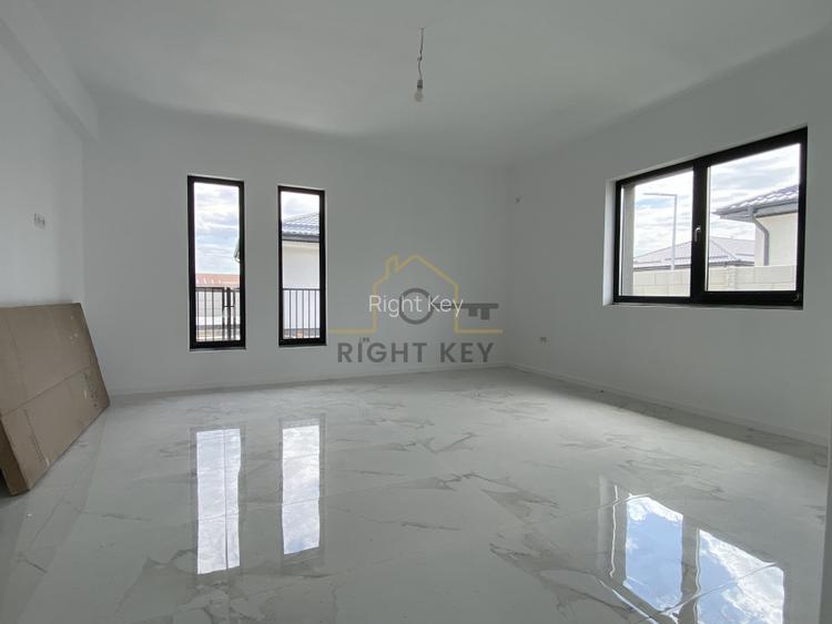 Case parter 4 cam, 380mpt, asfalt, parc, toate utilitatile!Comision 0% - 4