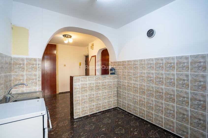 De vânzare apartament cu 4 camere, Bulevardul Decebal - 10