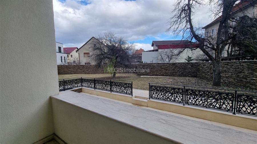 Vila - Bloc modern de 11 camere zona Centrul Civic , Onix - 34