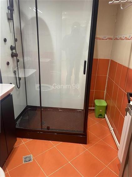 Apartament 3 camere de inchiriat , zona Scoala nr 2- Piata Moldovei decomandat , - 14