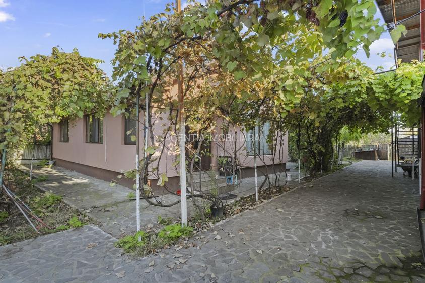 COMISION 0% | 2 Case cu Spatiu Comercial | Teren 1019mp | 540 eur/mp - 27