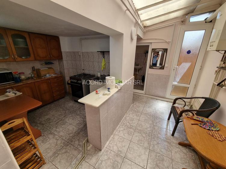 Dacia-  casa cu 5 camere de caramida - 15