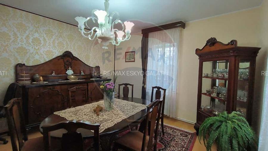 Casă cu piscină de vânzare în zona Piața Centrală Galați - 4