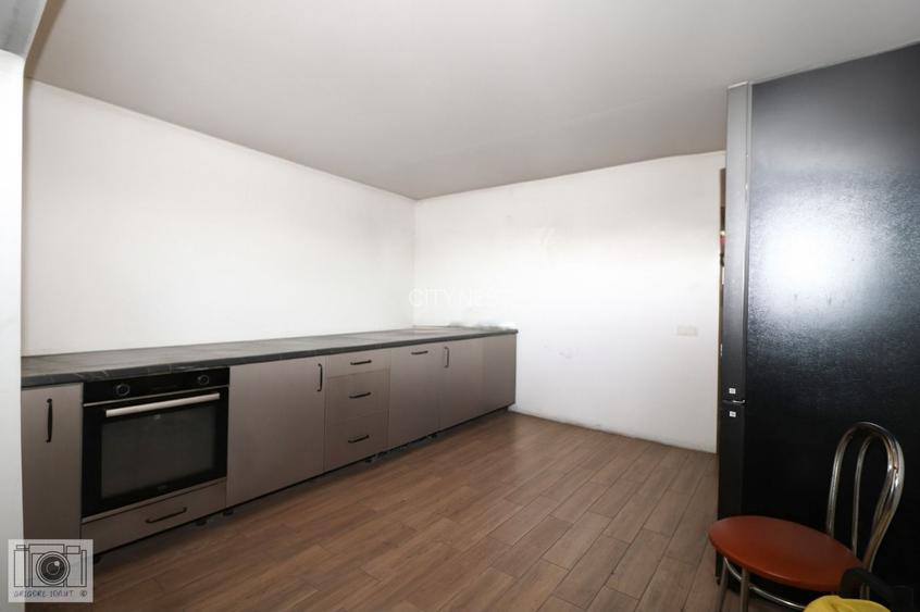 Soluție Locativă pentru Firme: Vilă cu Capacitate Mare în Ciorogarla - 2