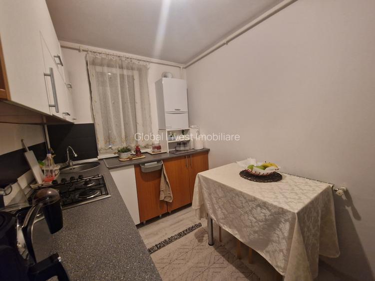 Navodari- 2 camere 50mp, mobilat-utilat, centrala gaze- 63.000euro - 13