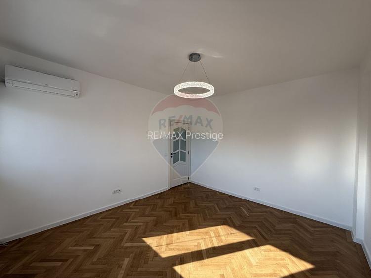 Apartament 4 camere de închiriat – Bd. Unirii / Str. Vulturilor 25 - 18