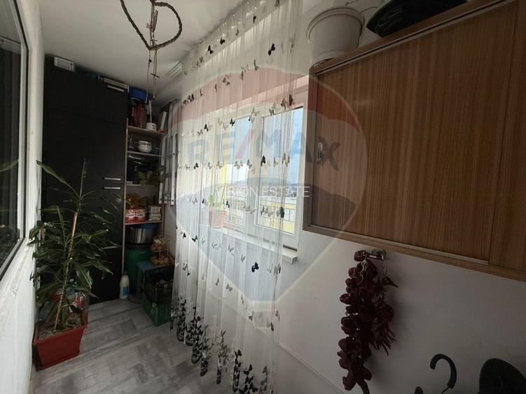 Apartament cu 3 camere de vânzare în zona Lapus - 10
