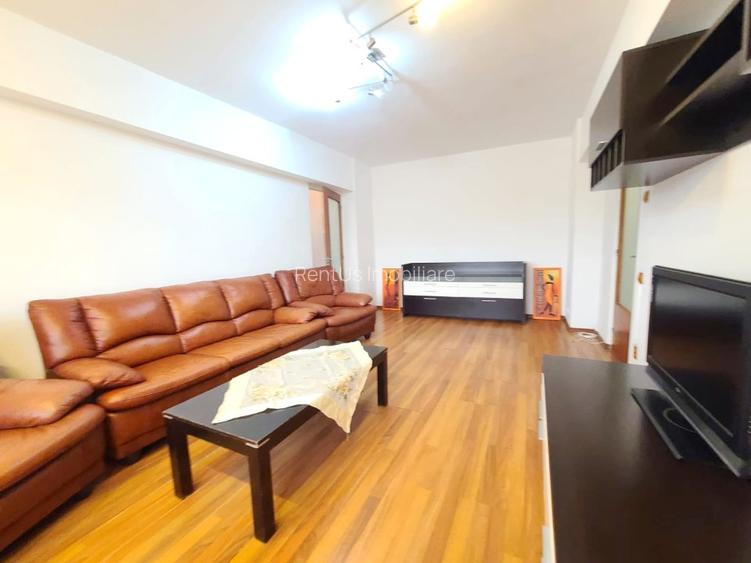 Muncii/Decebal/Posibilitatea de Loc De Parcare/3 Minute Metrou|/ - 3