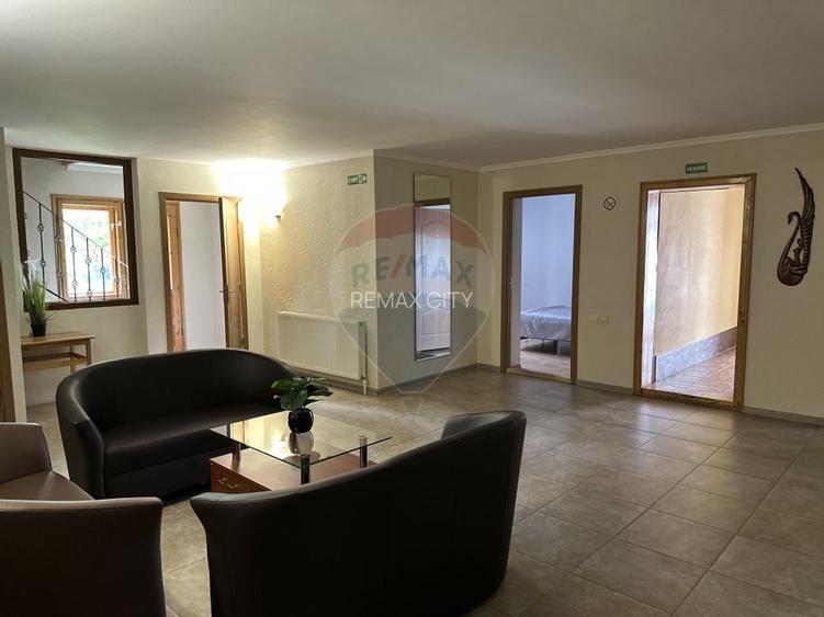 Hotel / Pensiune cu 18 camere de vânzare Durau - 23