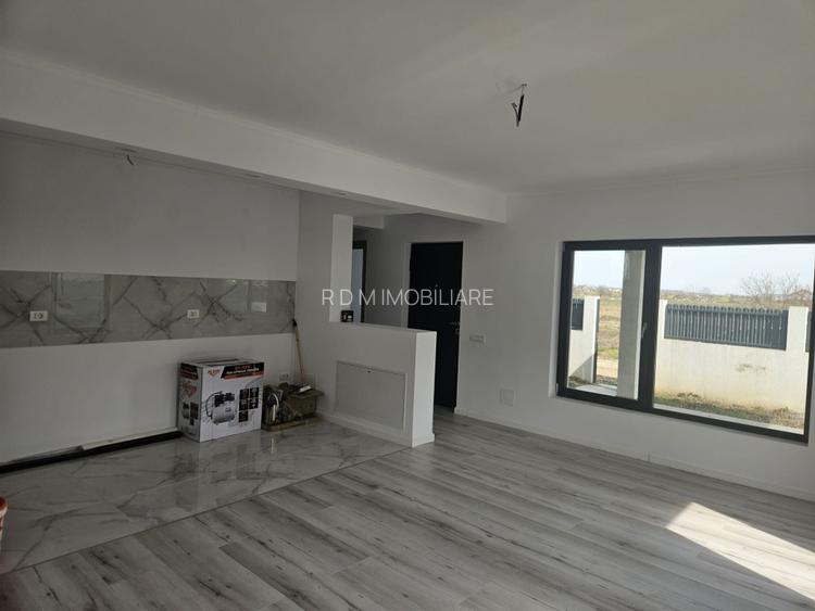 Casa individuala de vanzare-Domnesti - 11