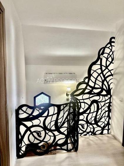 Vila deosebita aproape de Gara de Nord,construita in 1997,renovata 2020,8 camere - 14