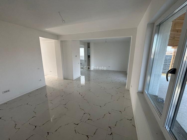 Vilă modernă cu teren generos – lângă Paradisul Verde - 8