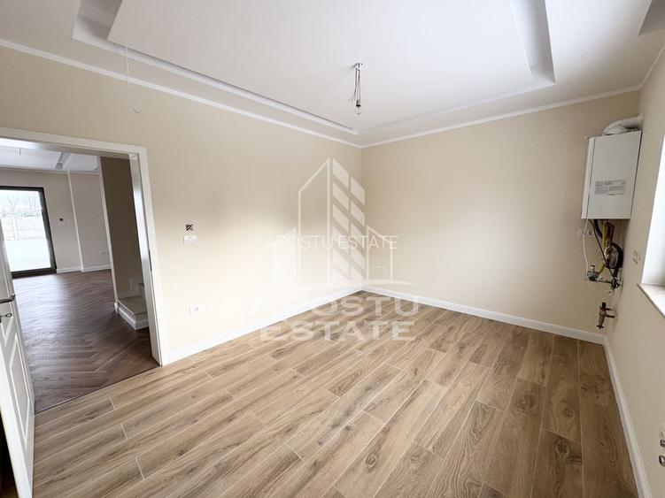 Duplex cu perete dublu, 4 camere si 3 bai finalizat, toate utilitatile - 9