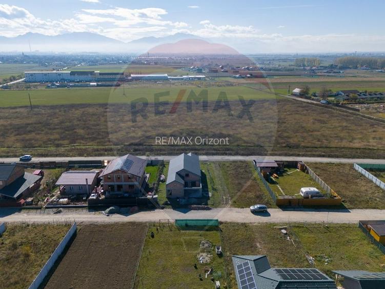 Casa cu potential de investitie, constructie noua la rosu - 20