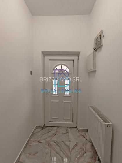 1 Mai, Domenii, casa 2 corpuri, total 4 camere, 3 bai, 2 bucatarii, teren 118mp - 12