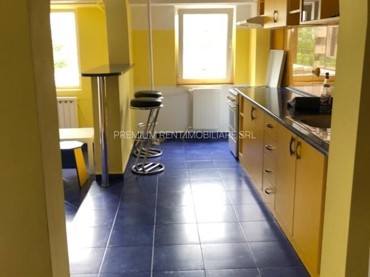 Calea Vitan, garsoniera, etaj 2, stradal, mobilata, utilata, 300 euro - 5