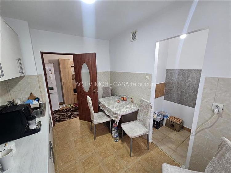 Resita, 3 Cam. Cf. 1, Mobilat+Utilat, Et. 1, Bulevard, Micro 3 - 19