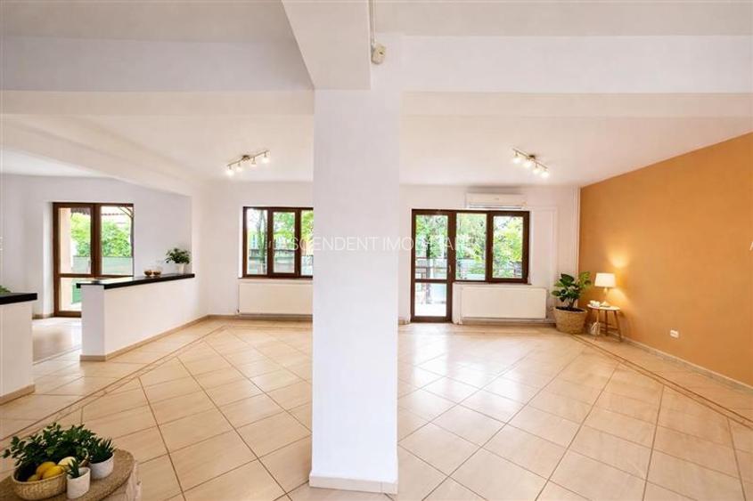Vila impetuoasa pe 700mp teren:Spatiu versatil pentru locuinta/afacere Premium - 2
