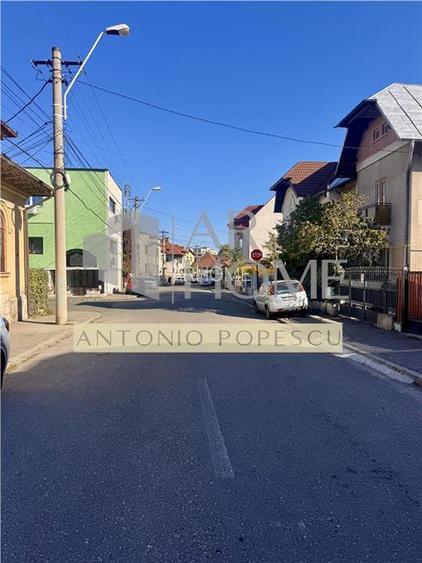 Casa 4 camere, 2 intrari, Ploiest, Bd. Castanilor - 23