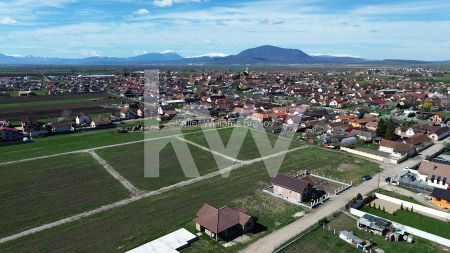 Teren de 627 mp în Hălchiu - utilități - Comision 0% - 12