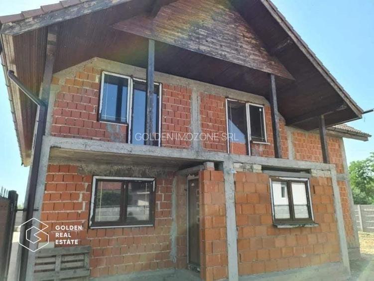 Casa la rosu P+M, 116 mp utili + 422 mp teren, Sânmihaiu Român - 2