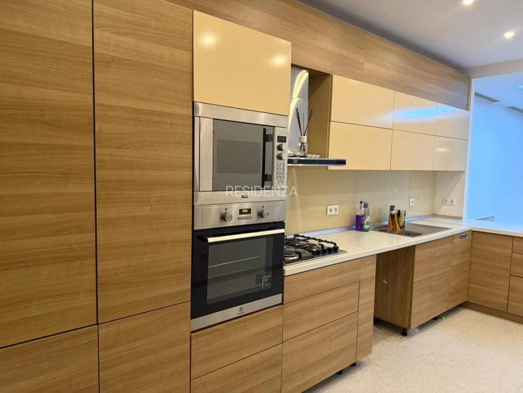 Apartament 3 Camere Unirii | 2 Bai | Centrala | Parțial mobilat | 11 min metrou - 6