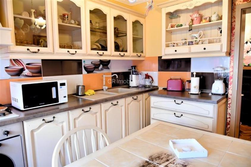 Apartament 4 camere Mosilor vedere pe spate - 11