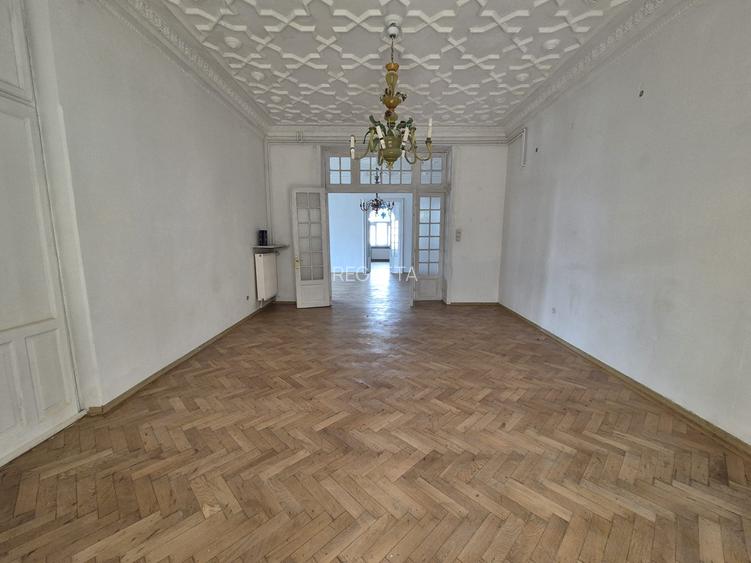 Lascar  Catargiu - Piata Victoriei - 8