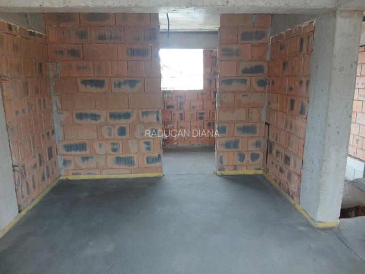 Case P+1  moderne, absamblu cu intrare privata si avansat ca si constructie - 8