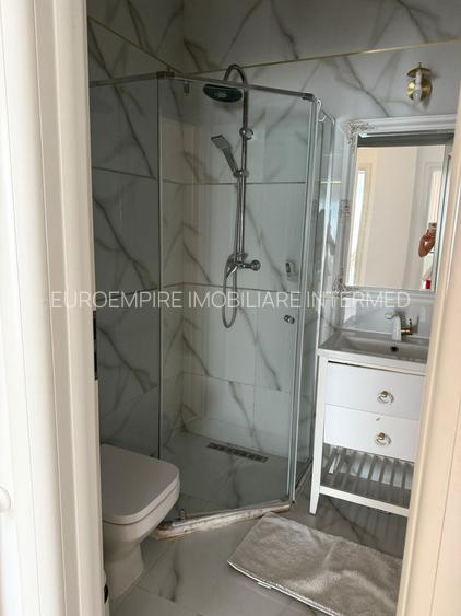 Apartament de închiriat cu 4 camere, zona Faleză Nord - 5