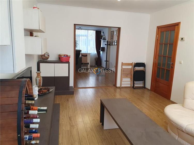 Vânzare apartament 4 camere Trivale - 2