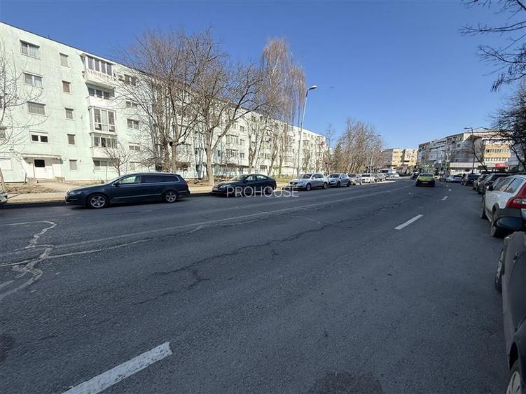 Milcov - Bazar - stradal - etajul 1 - 2