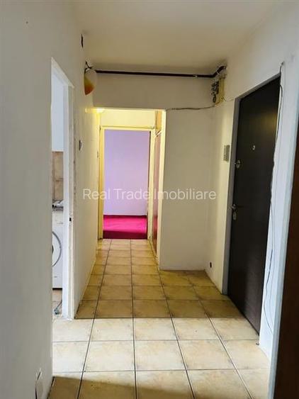 Apartament 2 camere decomandat etaj intermediar Centrul Civic - 9