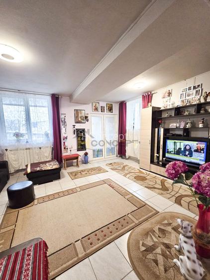 Vila individuala 6 camere Zona Ghencea Metrou Raul Doamnei Comision 0% - 4