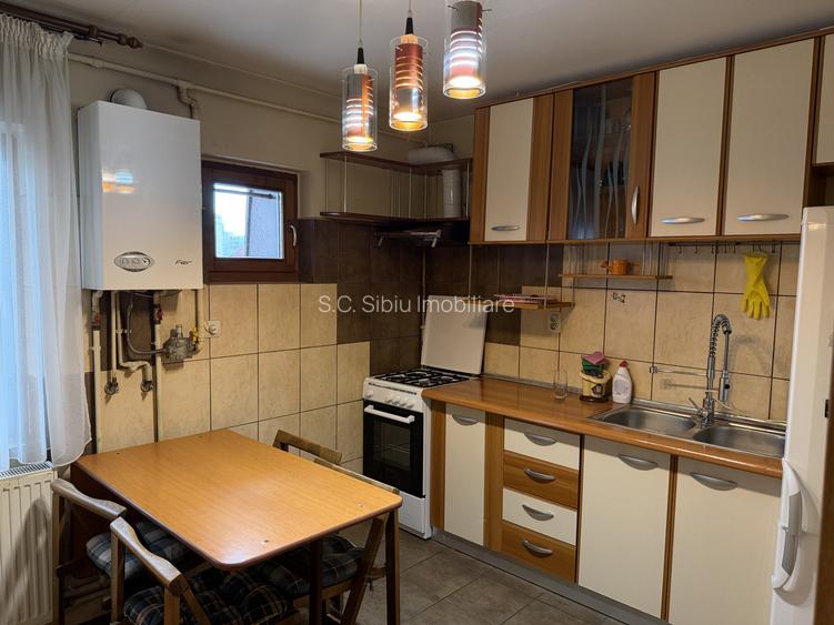 ap 4 camere mansarda spatios cedonia  doua baii - 6