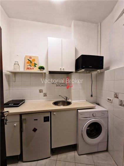 Garsoniera Ultracentrala Universitate Maria Rosetti locuinta sau SALON - 8